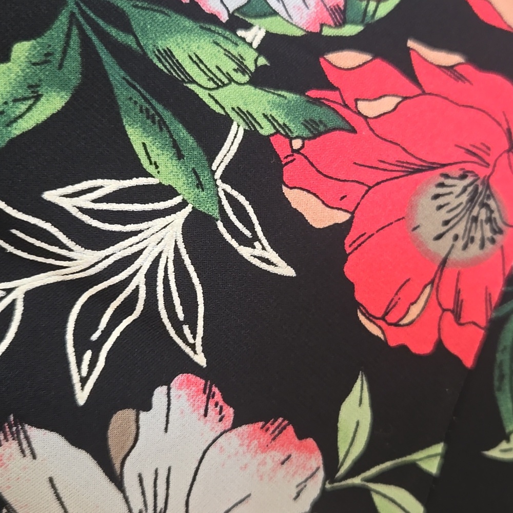 Robbie Bee Black Floral Maxi Dress - Picture 4 of 5